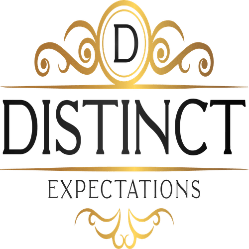 Distinct Expectations logo